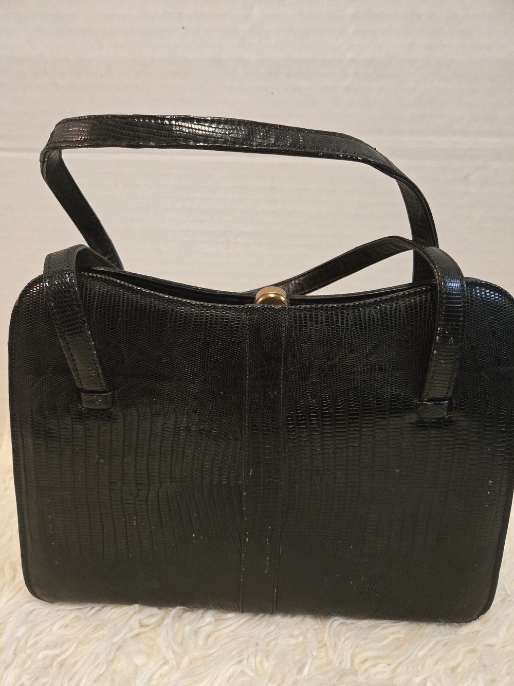Vintage Black Textured Shoulder Bag with Gold Clasp